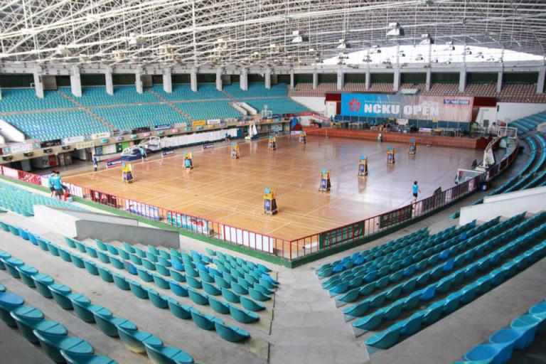 民國80~94年的成大羽球隊